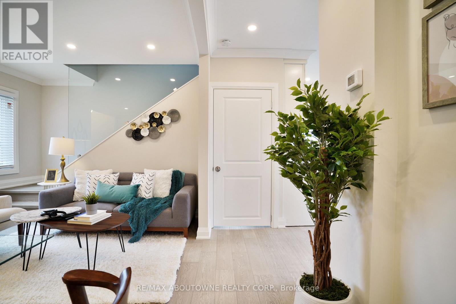 96 Mohawk Road E, Hamilton, Ontario  L9A 2G9 - Photo 20 - X12906622