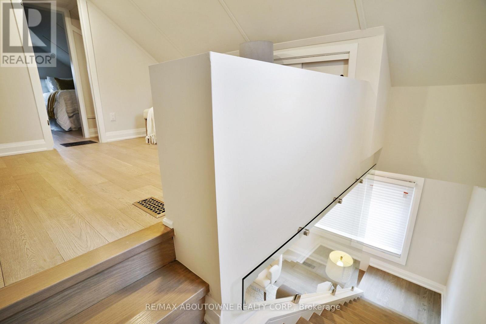 96 Mohawk Road E, Hamilton, Ontario  L9A 2G9 - Photo 27 - X12906622