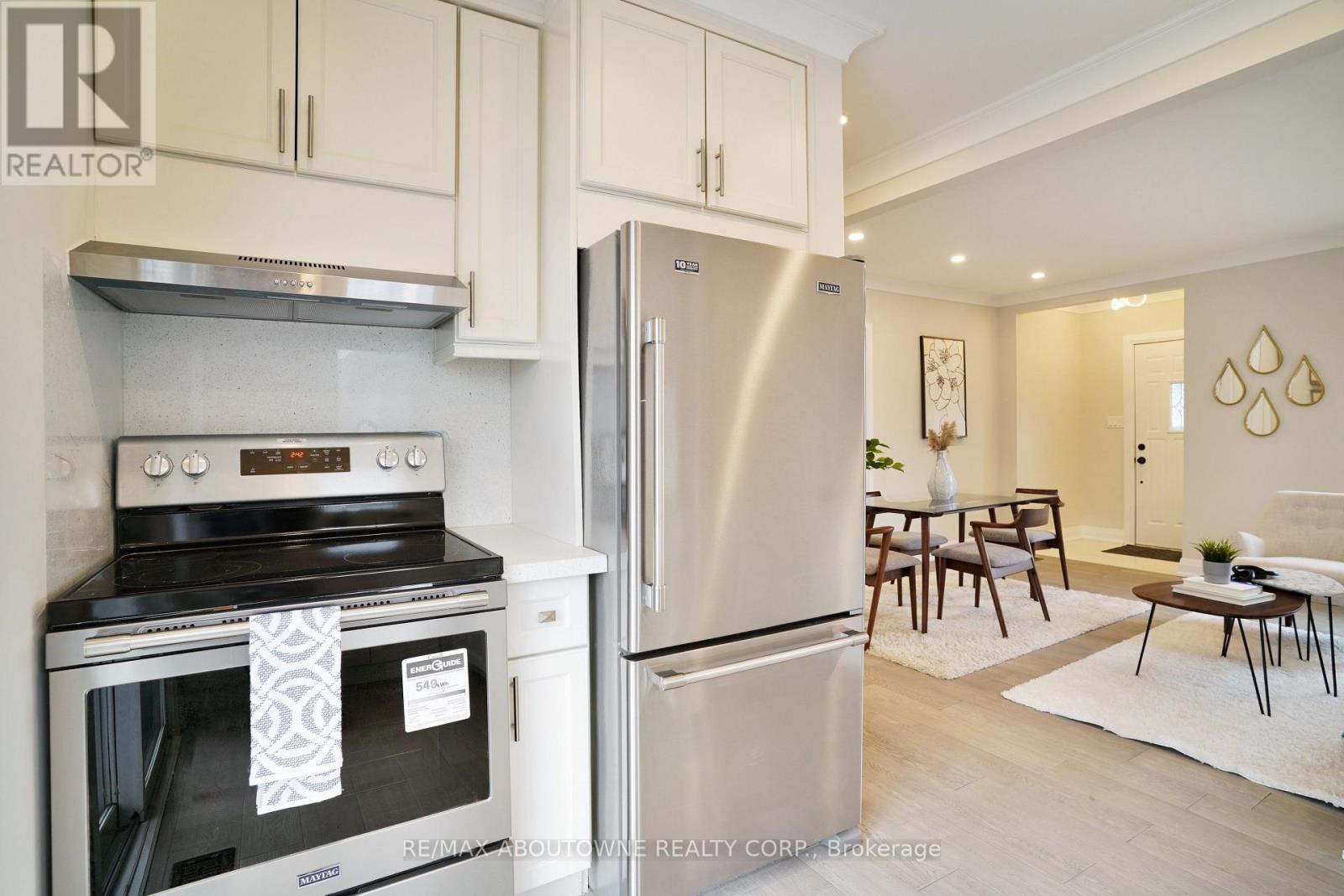 96 Mohawk Road E, Hamilton, Ontario  L9A 2G9 - Photo 31 - X12906622