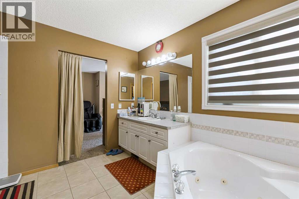 332 Harvest Hills Drive NE, Calgary, Alberta  T3K 4H7 - Photo 23 - A2288215