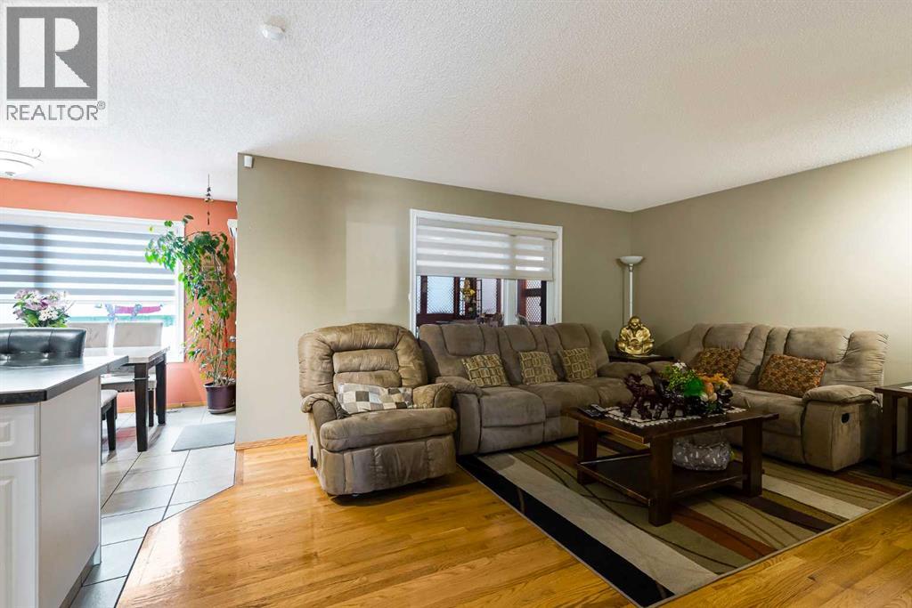 332 Harvest Hills Drive NE, Calgary, Alberta  T3K 4H7 - Photo 8 - A2288215