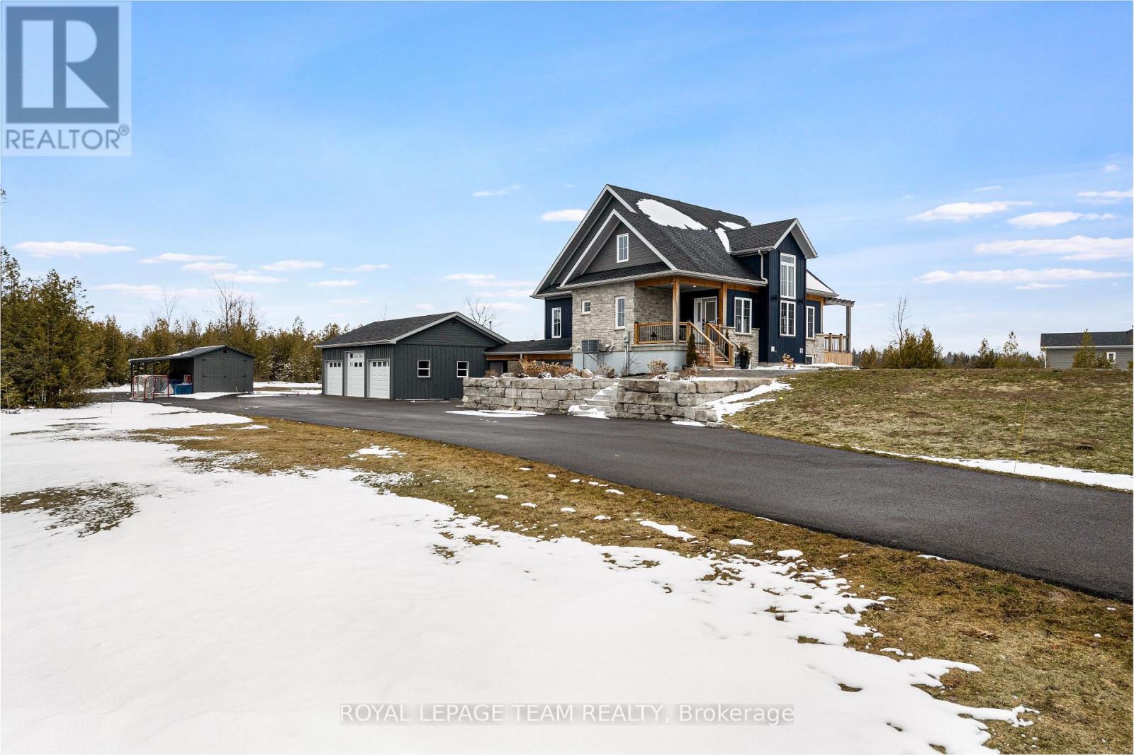 114 Charles Holden Avenue, Merrickville-Wolford, Ontario K0G 1N0 - Photo 3 - X12906646