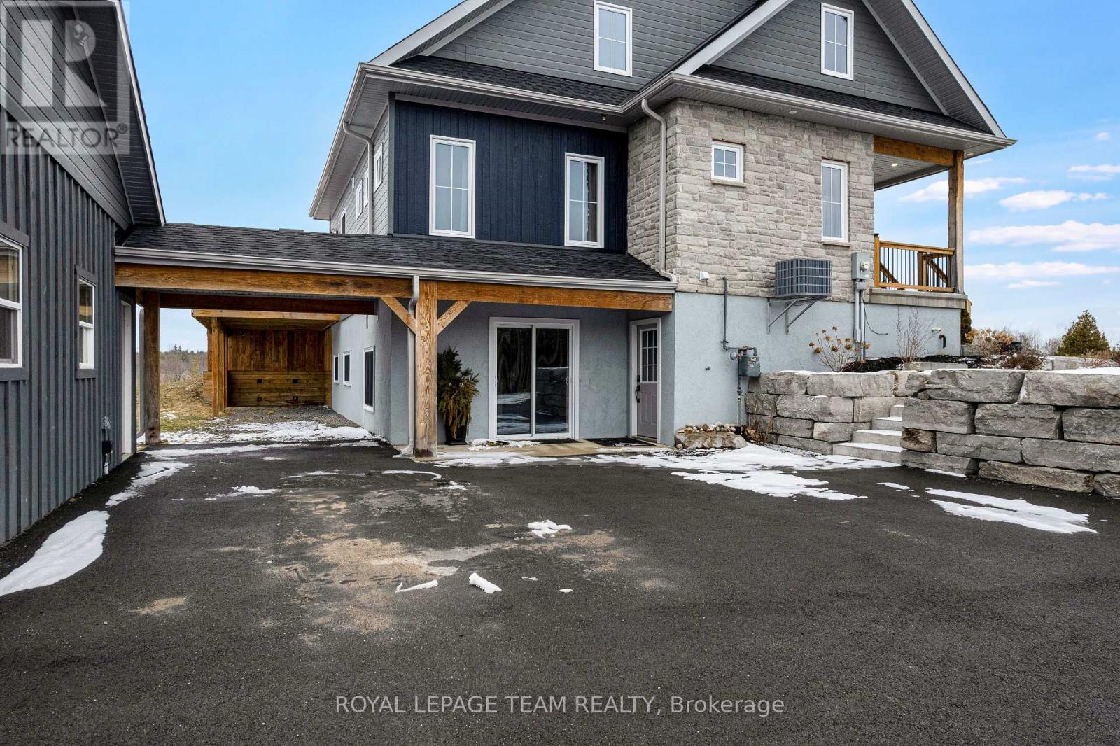 114 Charles Holden Avenue, Merrickville-Wolford, Ontario K0G 1N0 - Photo 4 - X12906646