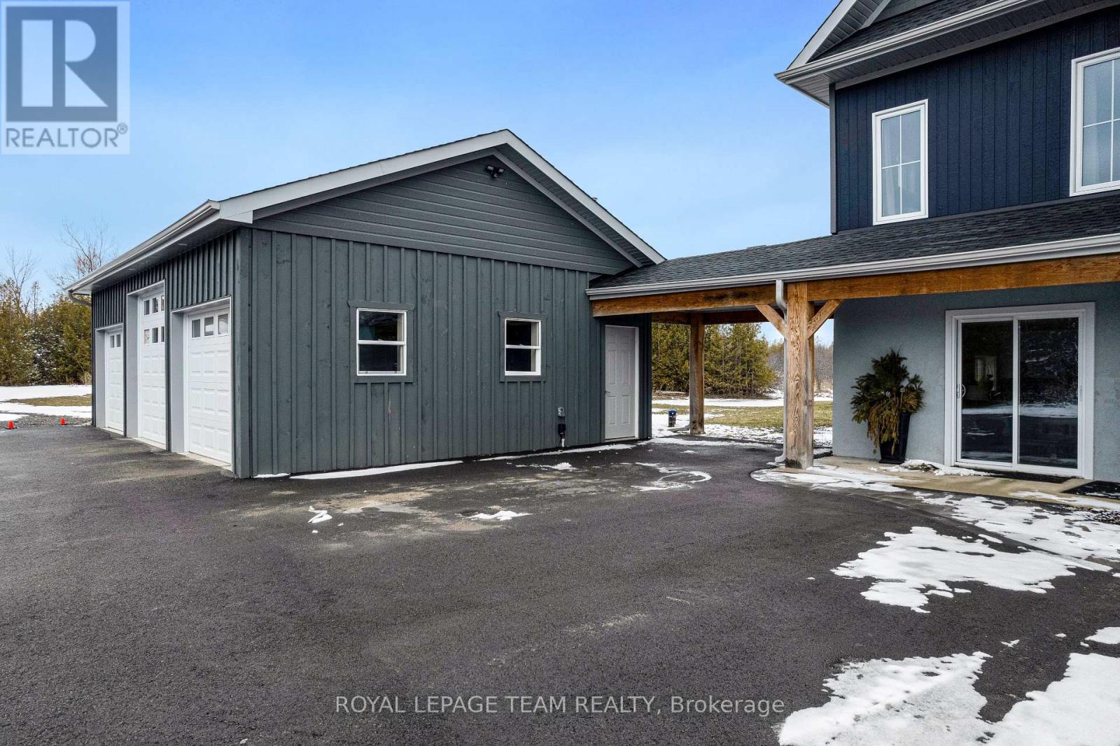 114 Charles Holden Avenue, Merrickville-Wolford, Ontario K0G 1N0 - Photo 5 - X12906646