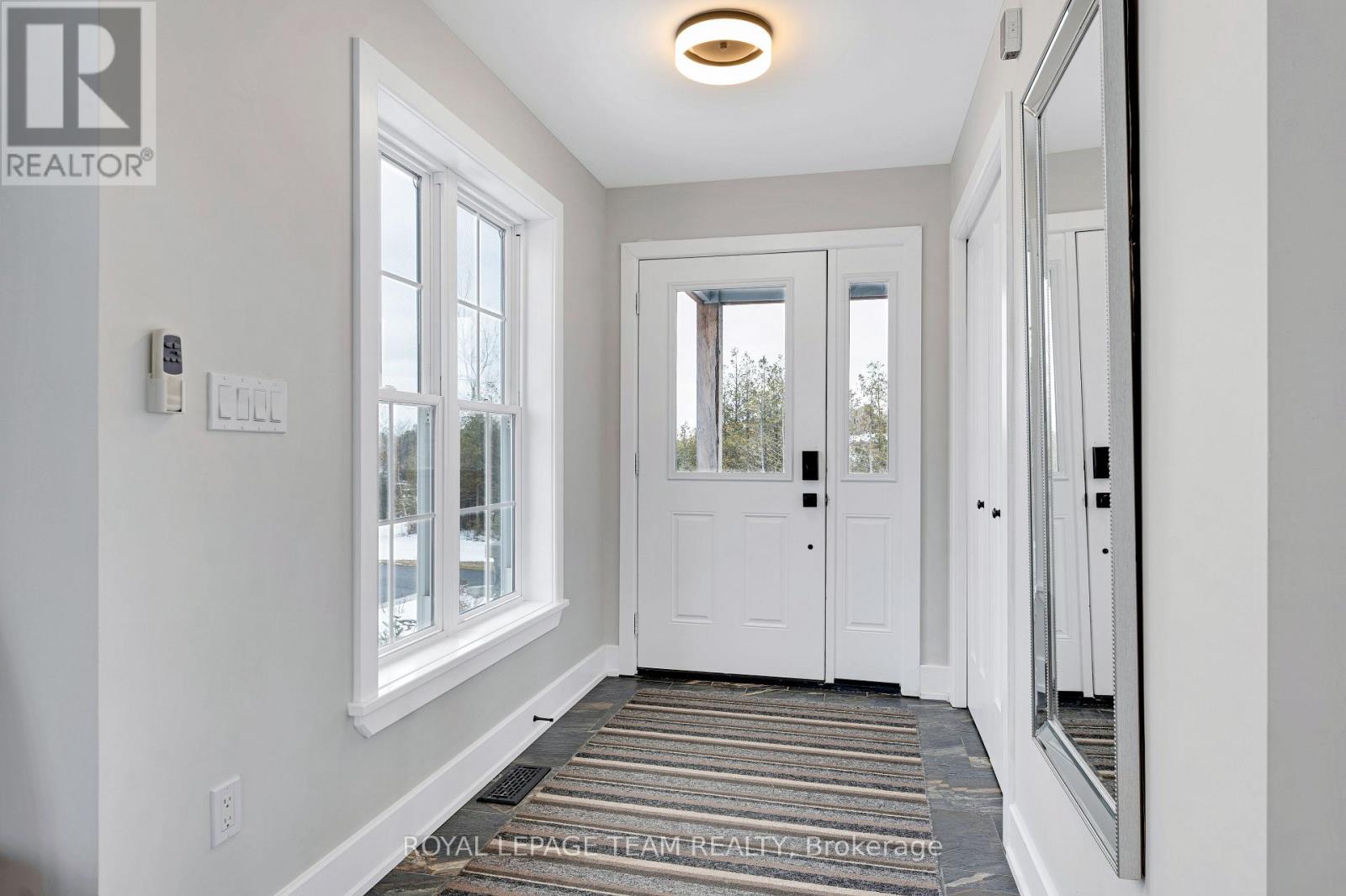 114 Charles Holden Avenue, Merrickville-Wolford, Ontario K0G 1N0 - Photo 6 - X12906646