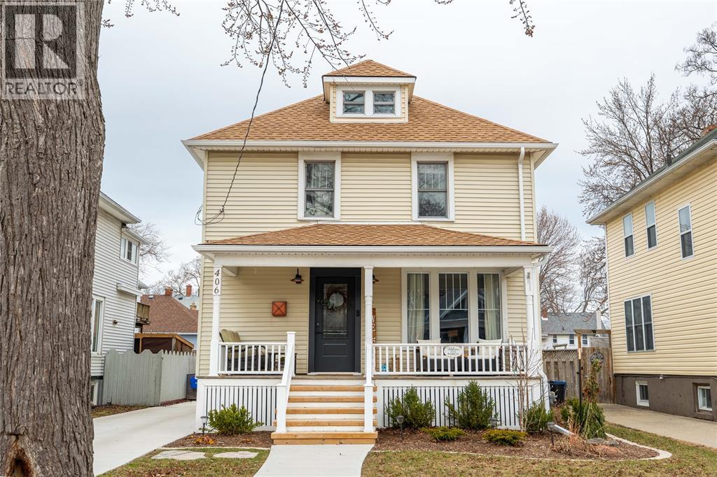 406 Devine Street, Sarnia, Ontario  N7T 1V5 - Photo 1 - 26005810