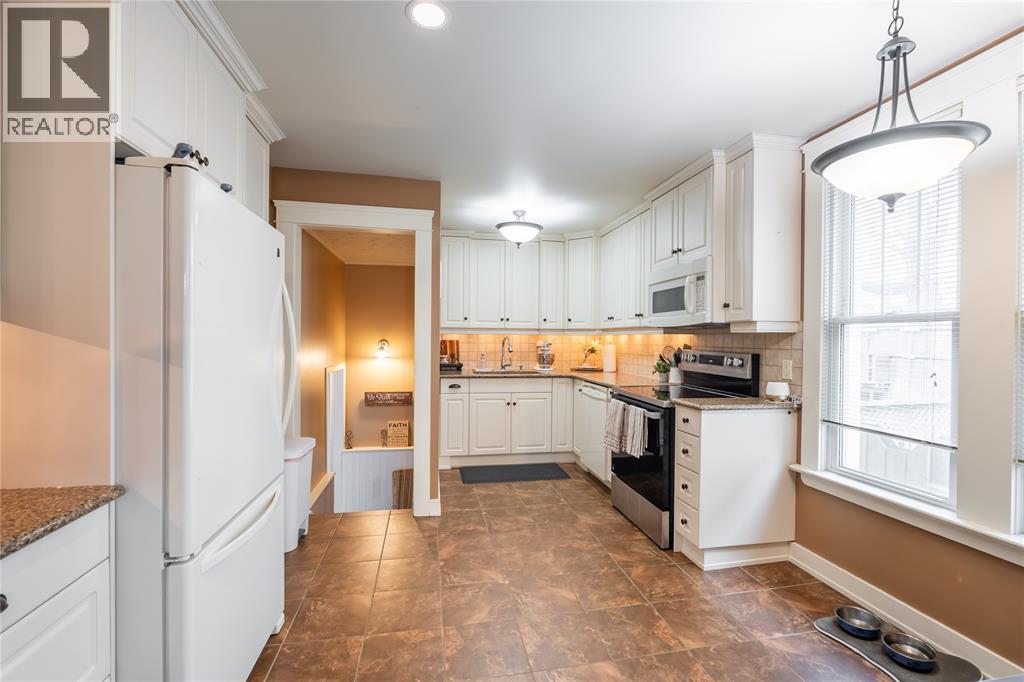 406 Devine Street, Sarnia, Ontario  N7T 1V5 - Photo 11 - 26005810