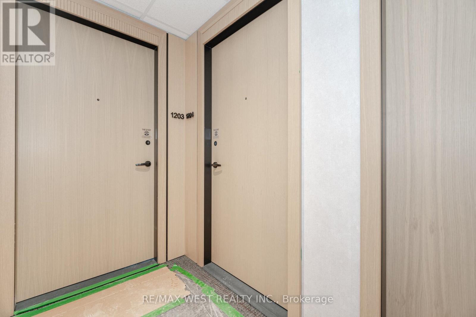 1204 - 89 Church Street, Toronto, Ontario  M5C 0B7 - Photo 3 - C12906650