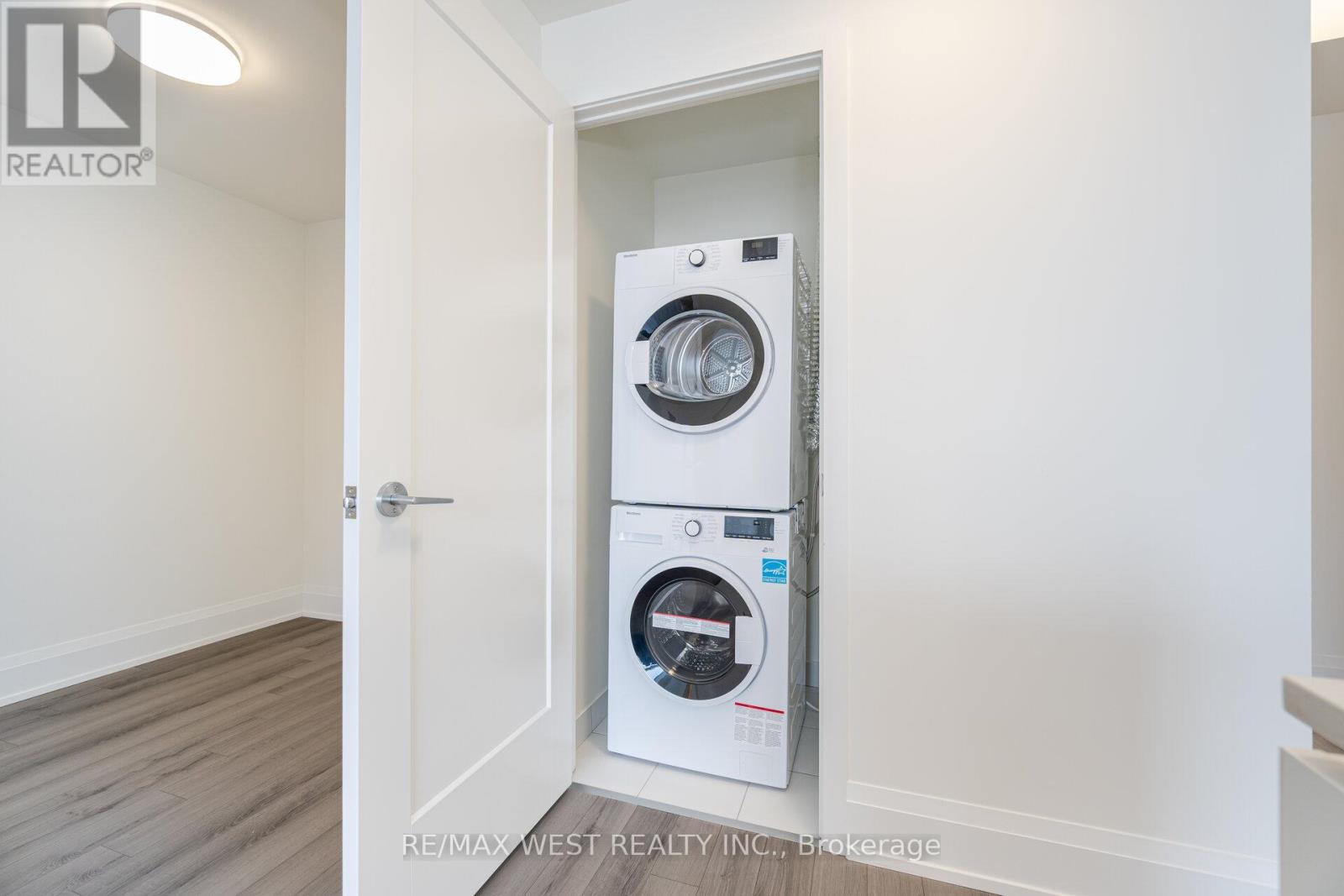 1204 - 89 Church Street, Toronto, Ontario  M5C 0B7 - Photo 31 - C12906650