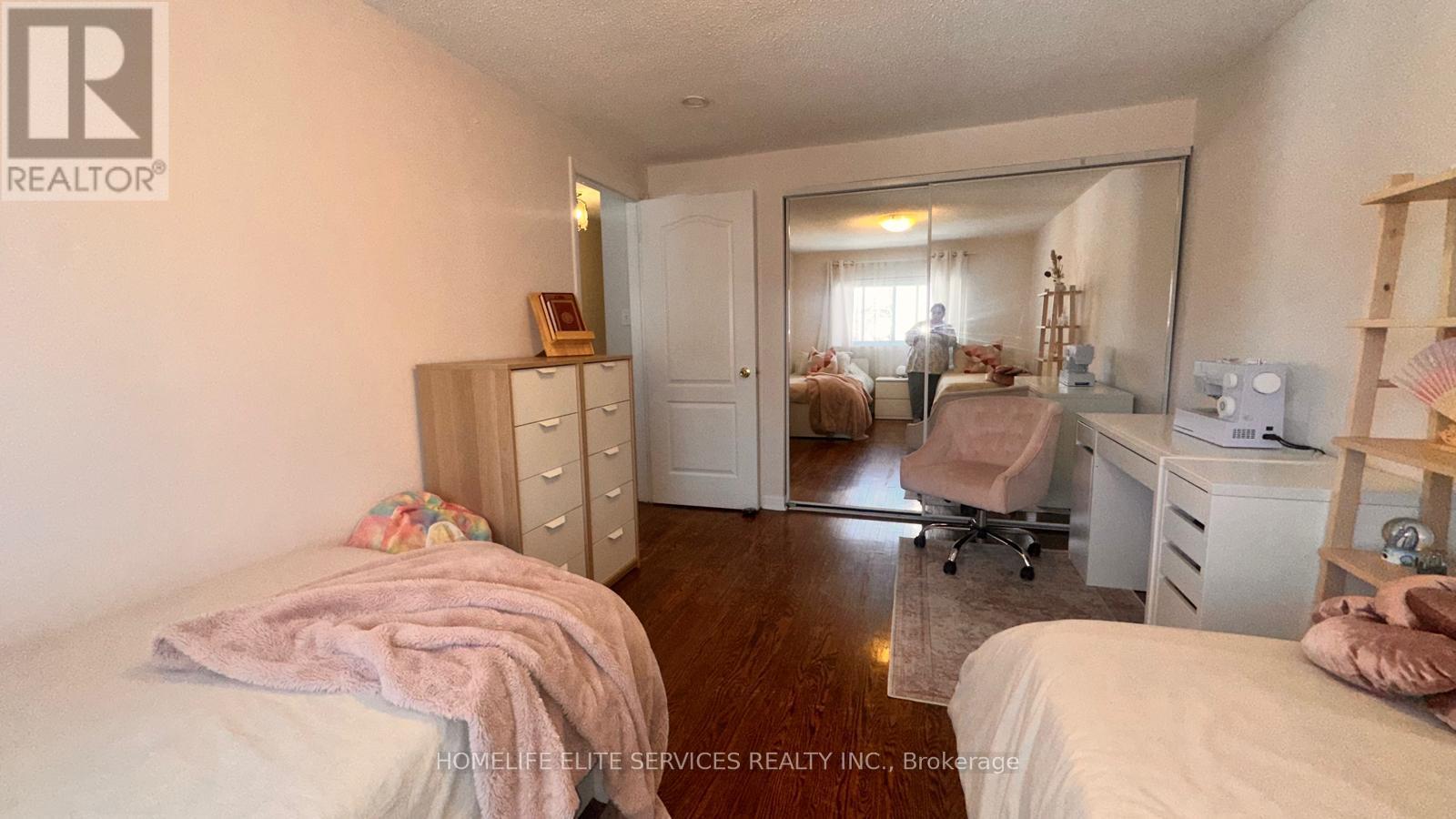 33 Robbinstone Drive, Toronto, Ontario  M1B 2C4 - Photo 16 - E12906662