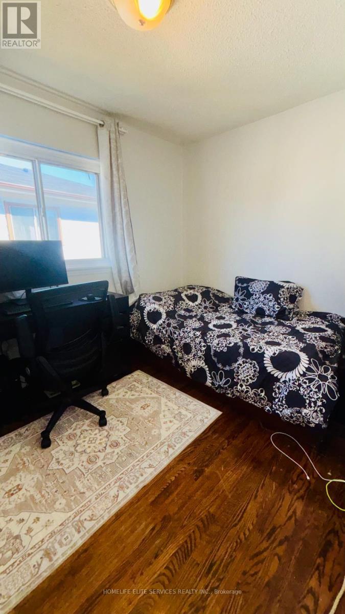 33 Robbinstone Drive, Toronto, Ontario  M1B 2C4 - Photo 23 - E12906662