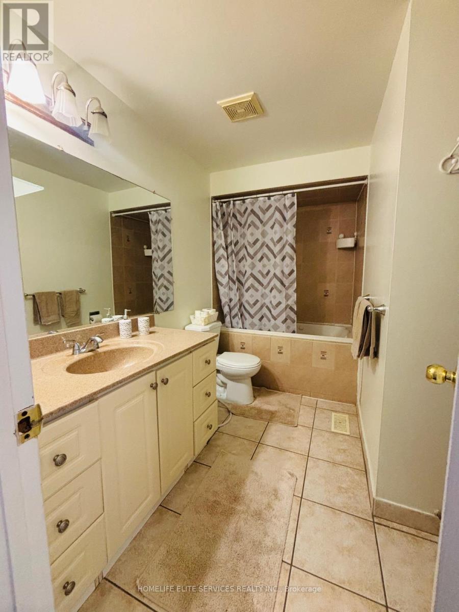 33 Robbinstone Drive, Toronto, Ontario  M1B 2C4 - Photo 24 - E12906662