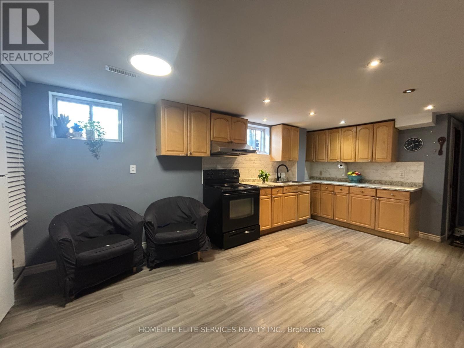 33 Robbinstone Drive, Toronto, Ontario  M1B 2C4 - Photo 32 - E12906662