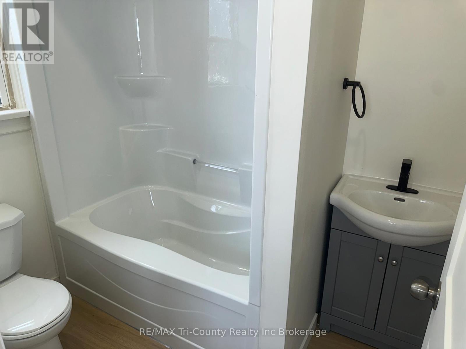 358 Glebe Street E, London East, Ontario  N5W 3T1 - Photo 9 - X12906670