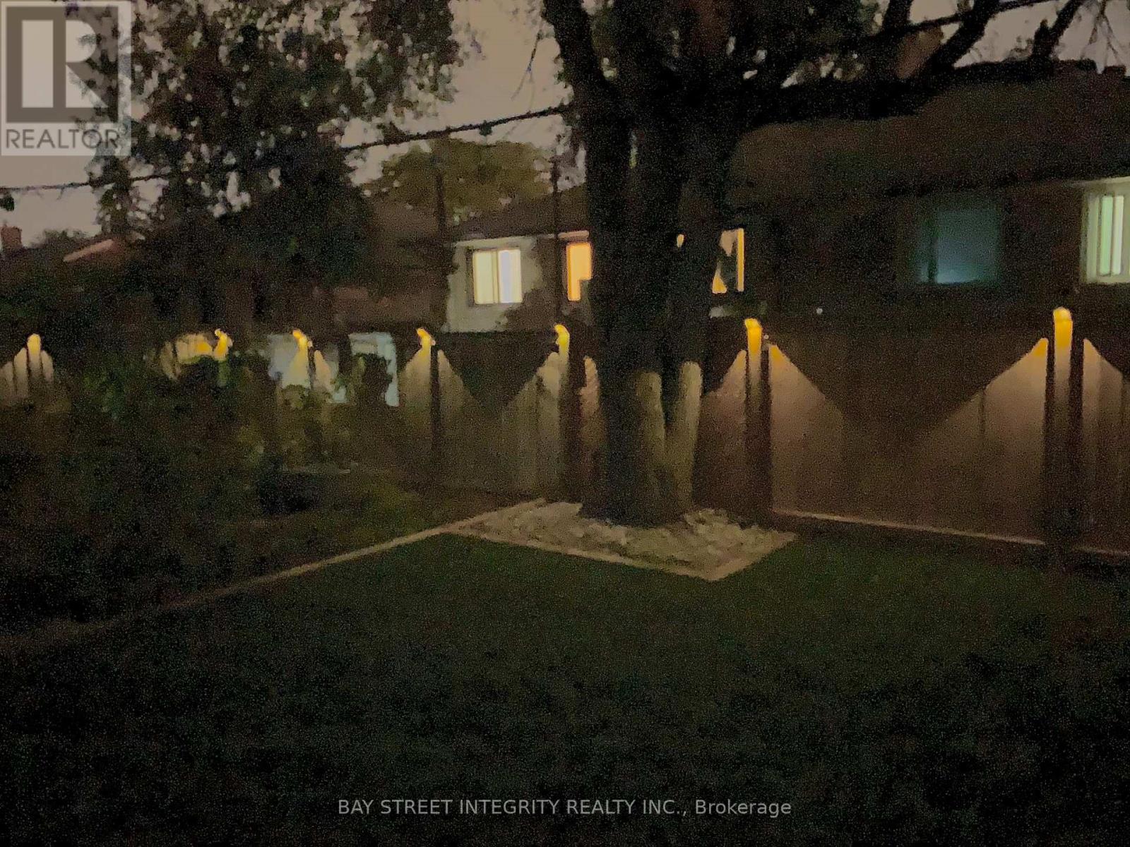 12 Combermere Drive, Toronto, Ontario  M3A 2W3 - Photo 32 - C12905264