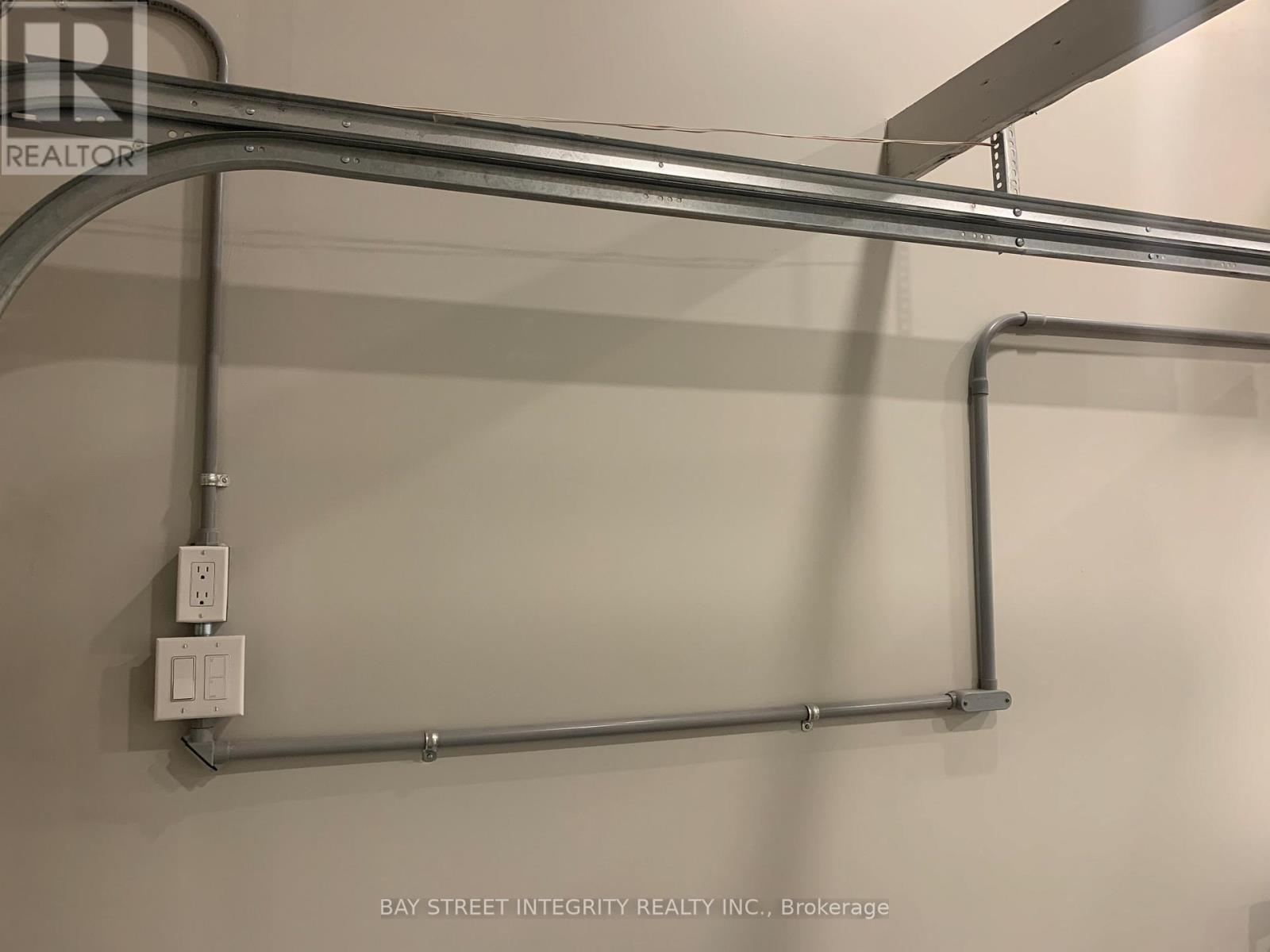 12 Combermere Drive, Toronto, Ontario  M3A 2W3 - Photo 35 - C12905264