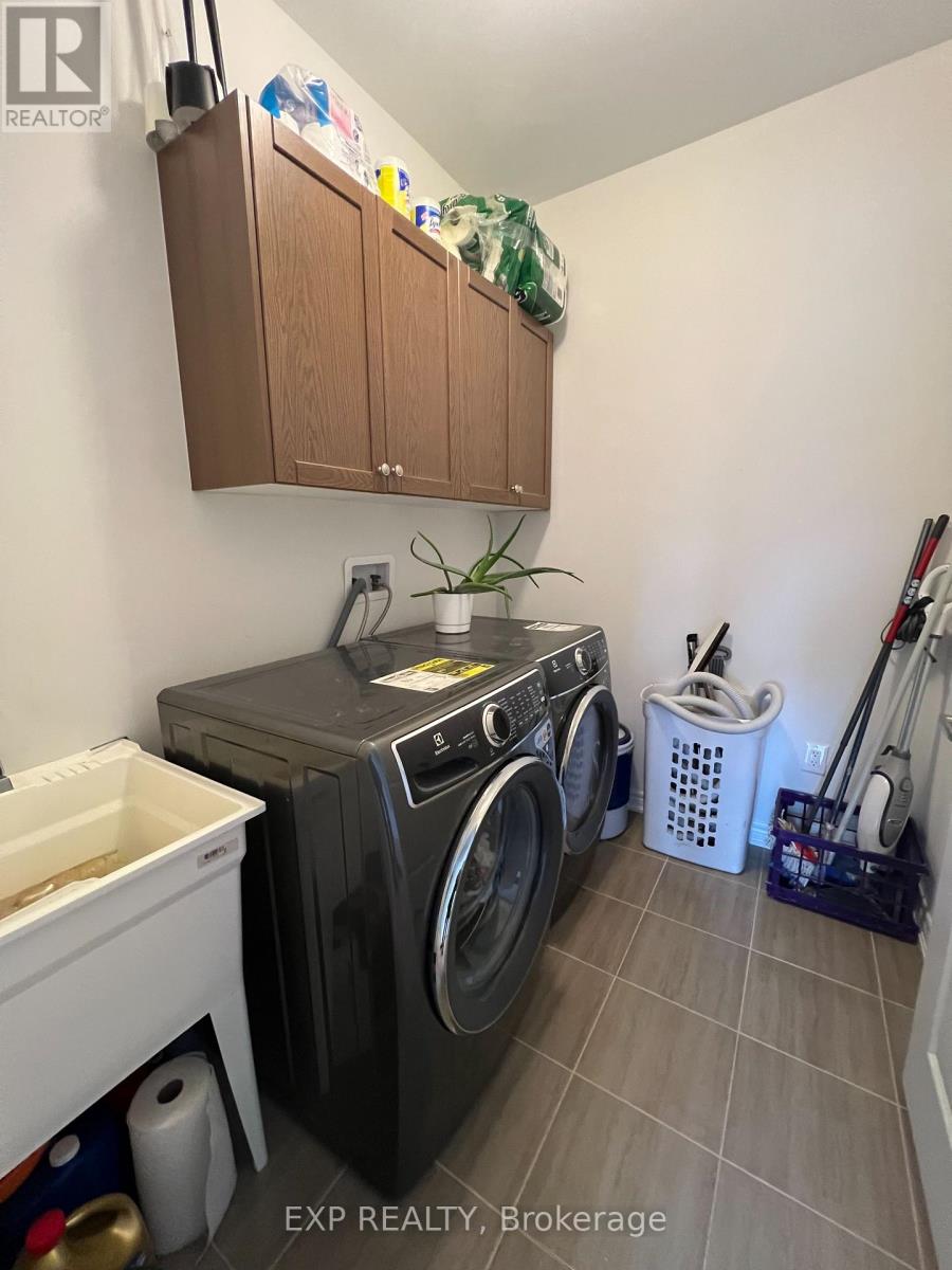 2 Littlewood Drive, Whitby, Ontario  L1P 0H4 - Photo 13 - E12905908