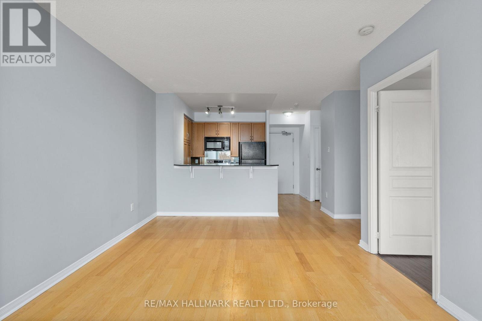 519 - 2495 Dundas Street W, Toronto, Ontario M6P 1X4 - Photo 18 - W12897698