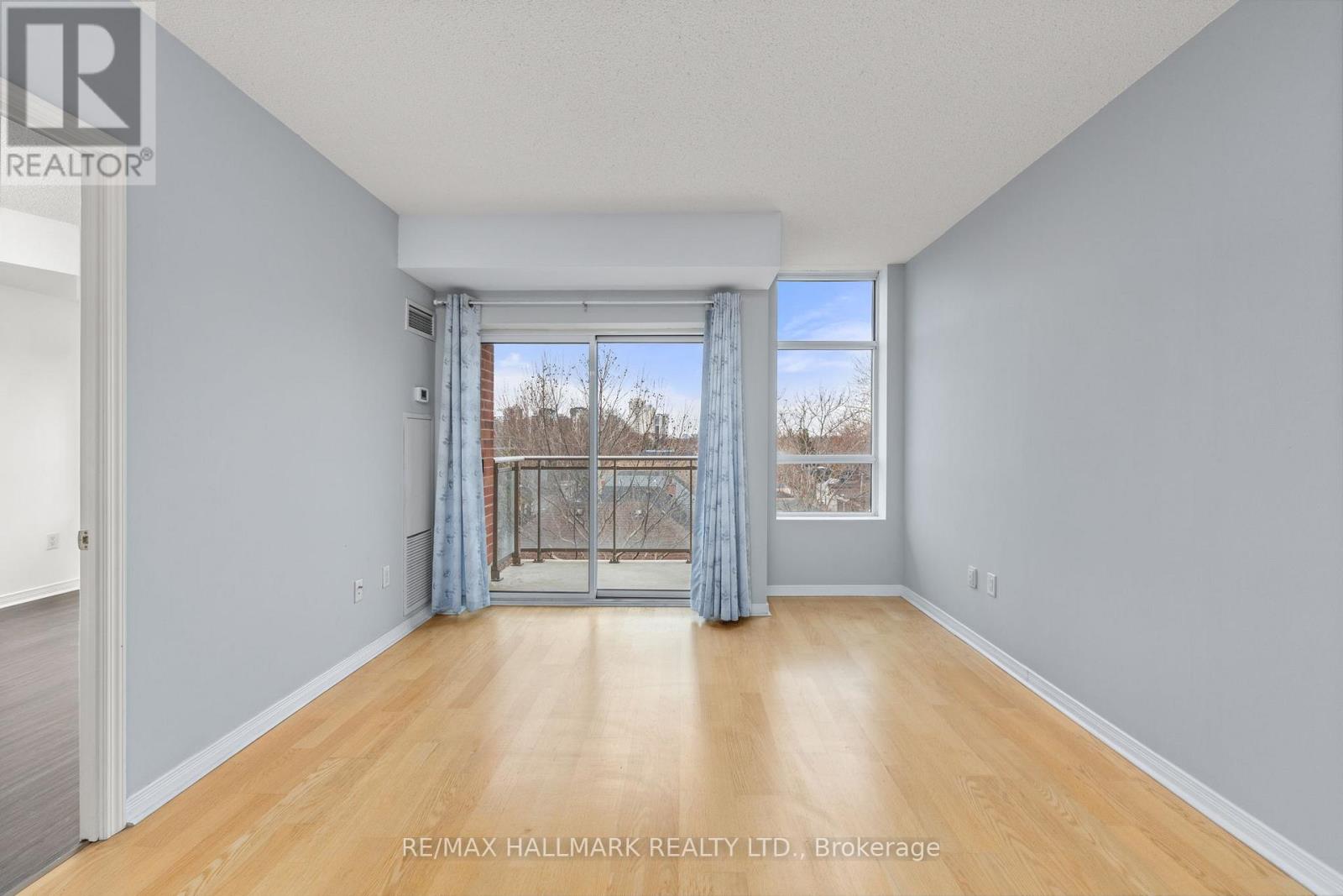 519 - 2495 Dundas Street W, Toronto, Ontario M6P 1X4 - Photo 17 - W12897698