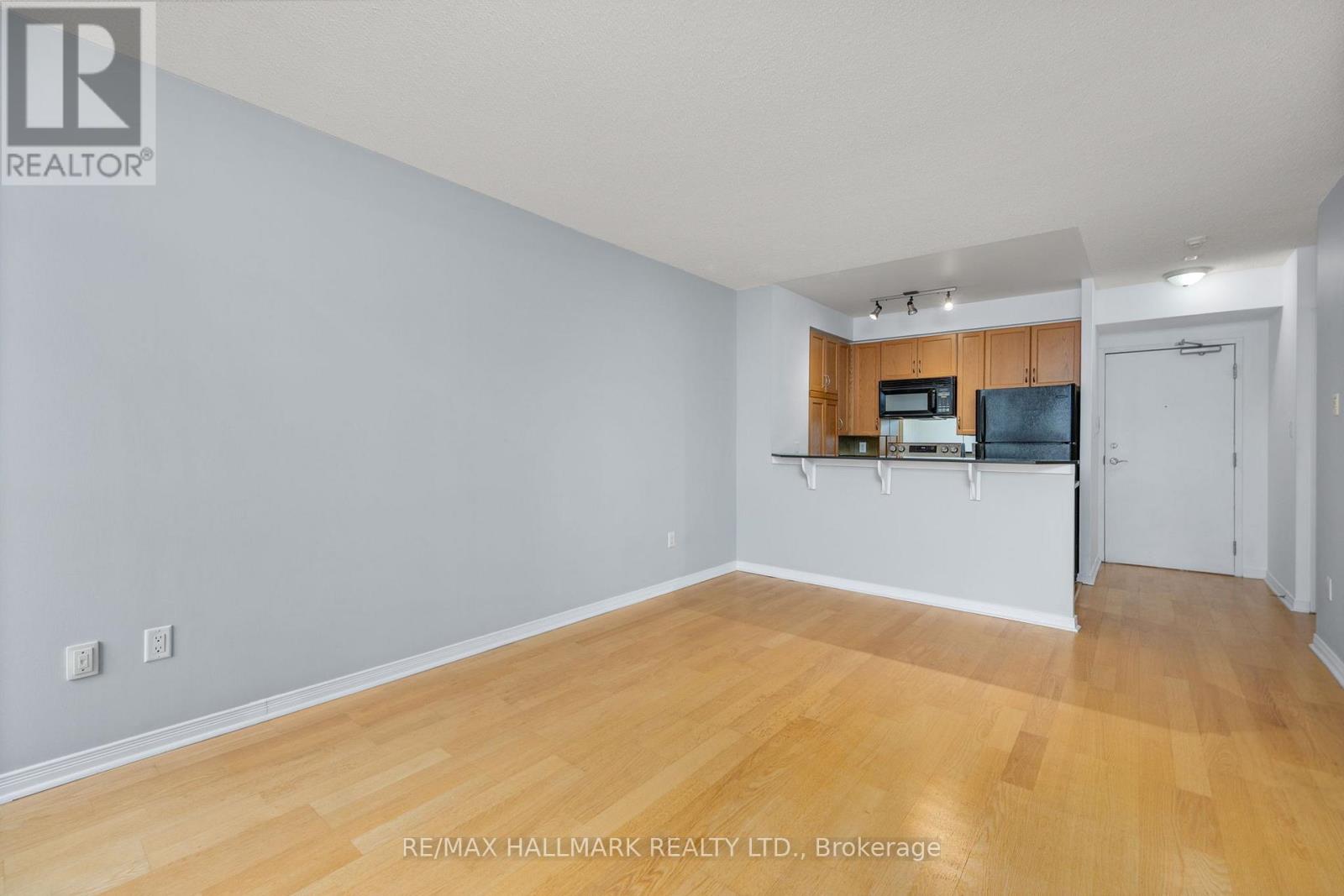 519 - 2495 Dundas Street W, Toronto, Ontario M6P 1X4 - Photo 19 - W12897698