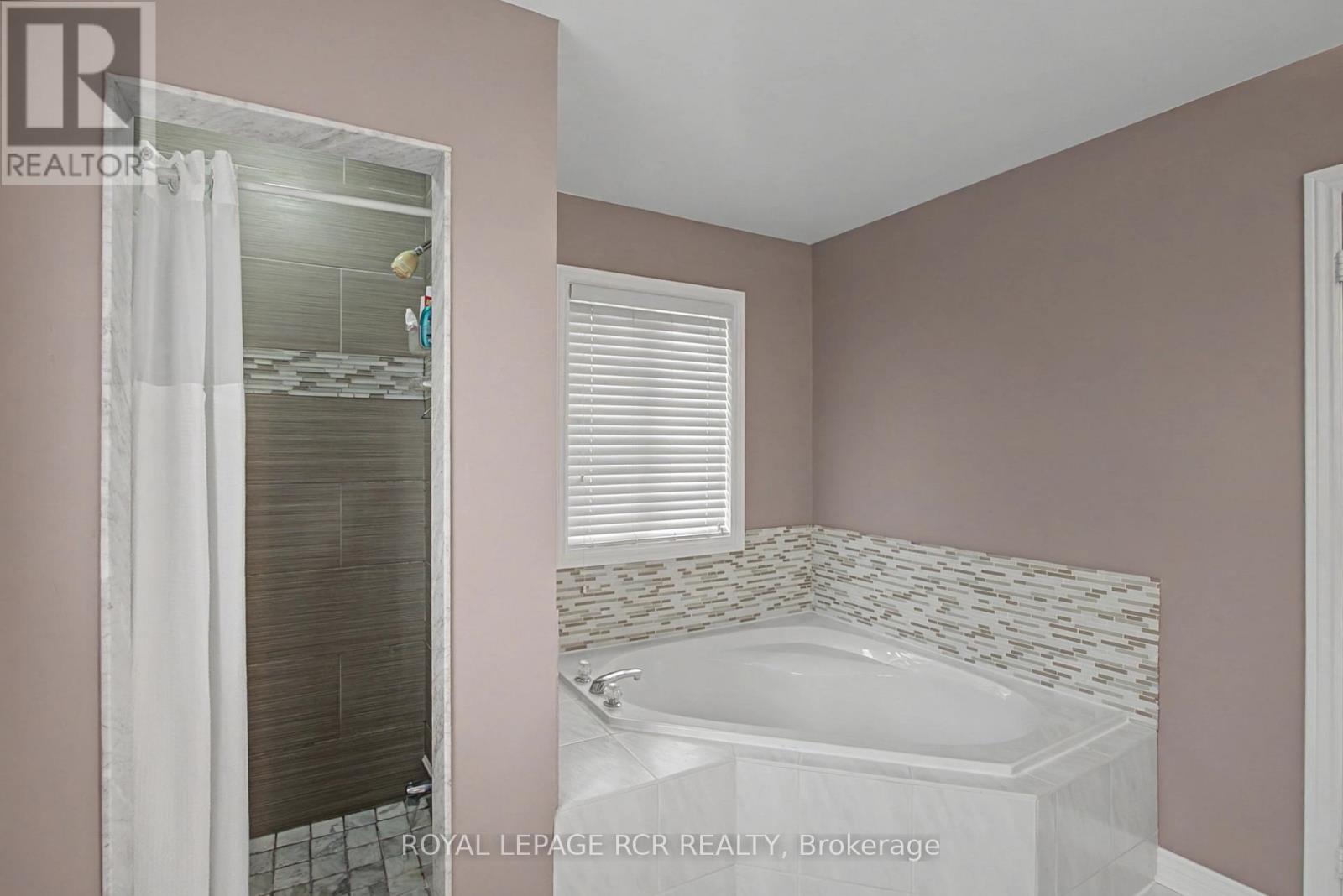 325 Harry Beer Court, Newmarket, Ontario  L3Y 8M2 - Photo 27 - N12906658