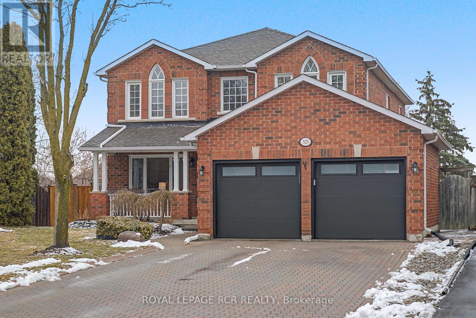 325 Harry Beer Court, Newmarket, Ontario  L3Y 8M2 - Photo 3 - N12906658