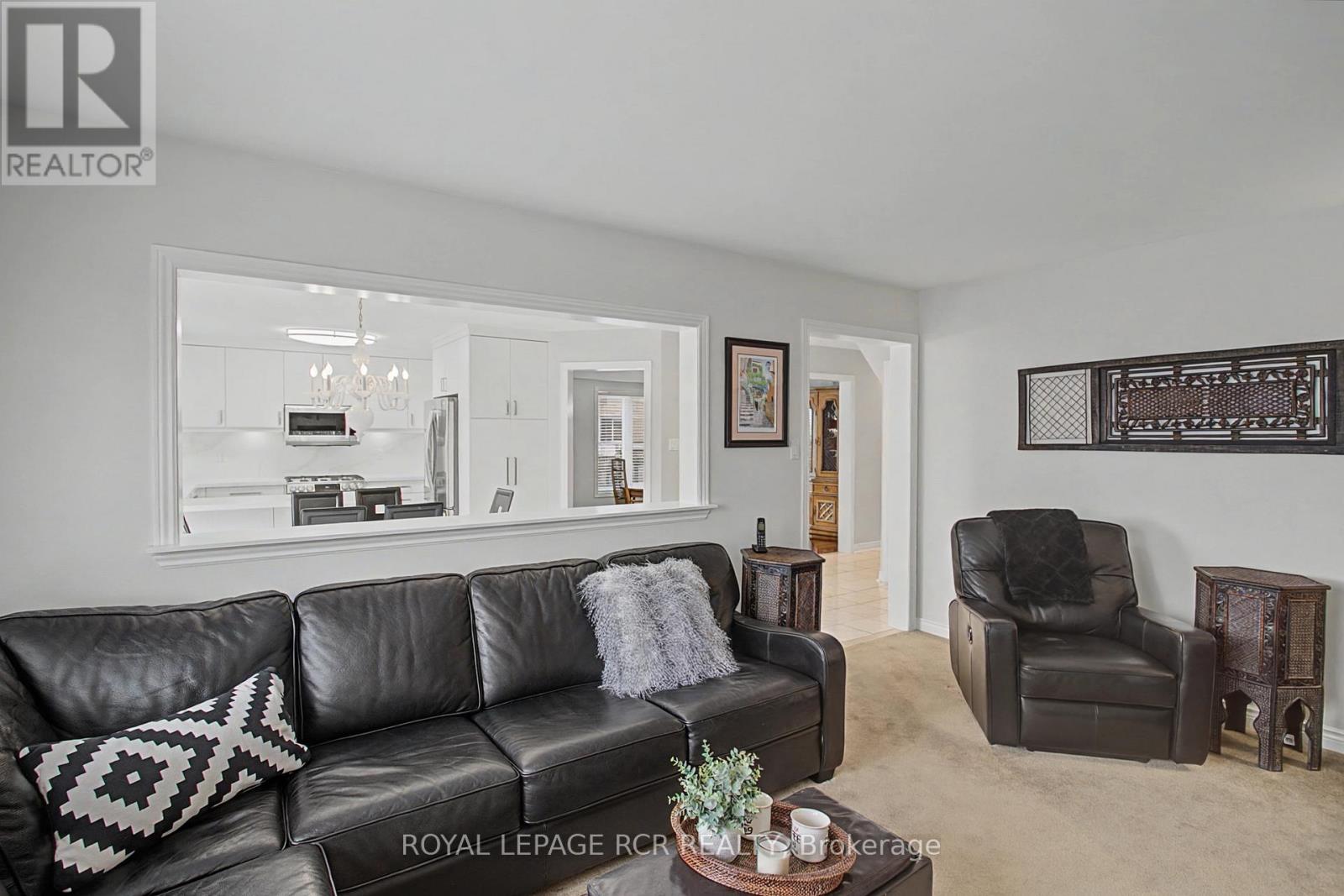 325 Harry Beer Court, Newmarket, Ontario  L3Y 8M2 - Photo 9 - N12906658