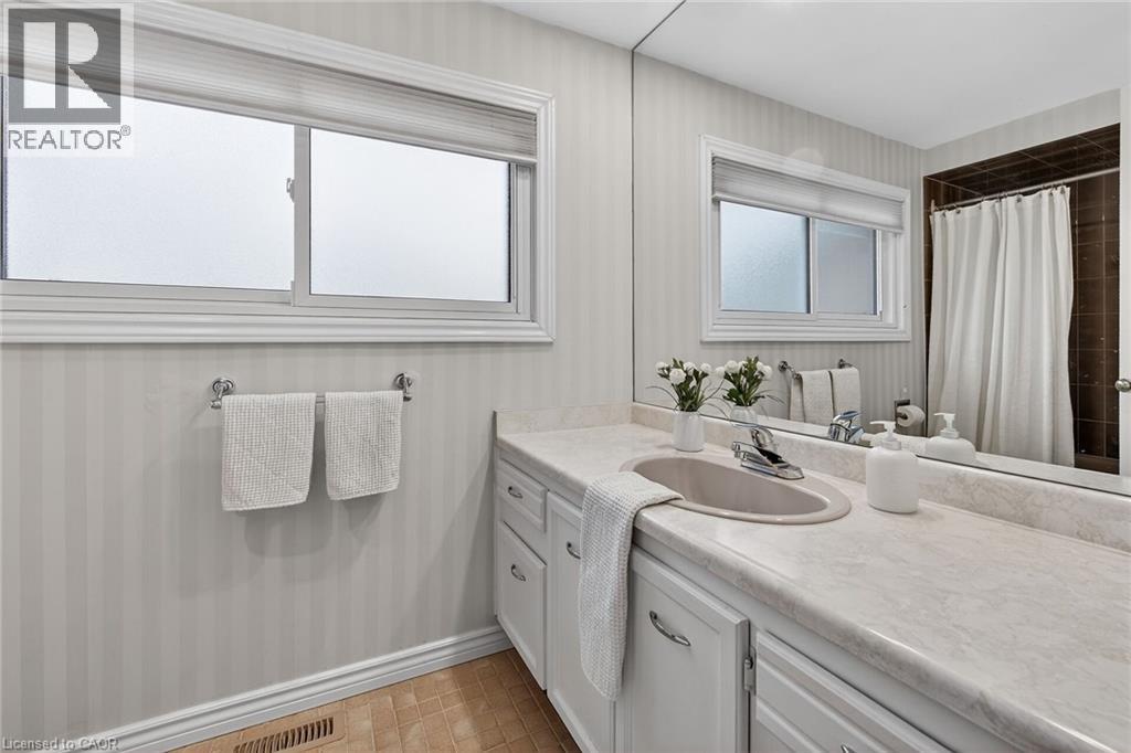 17 Cammay Avenue, Dundas, Ontario  L9H 6M4 - Photo 31 - 40813905