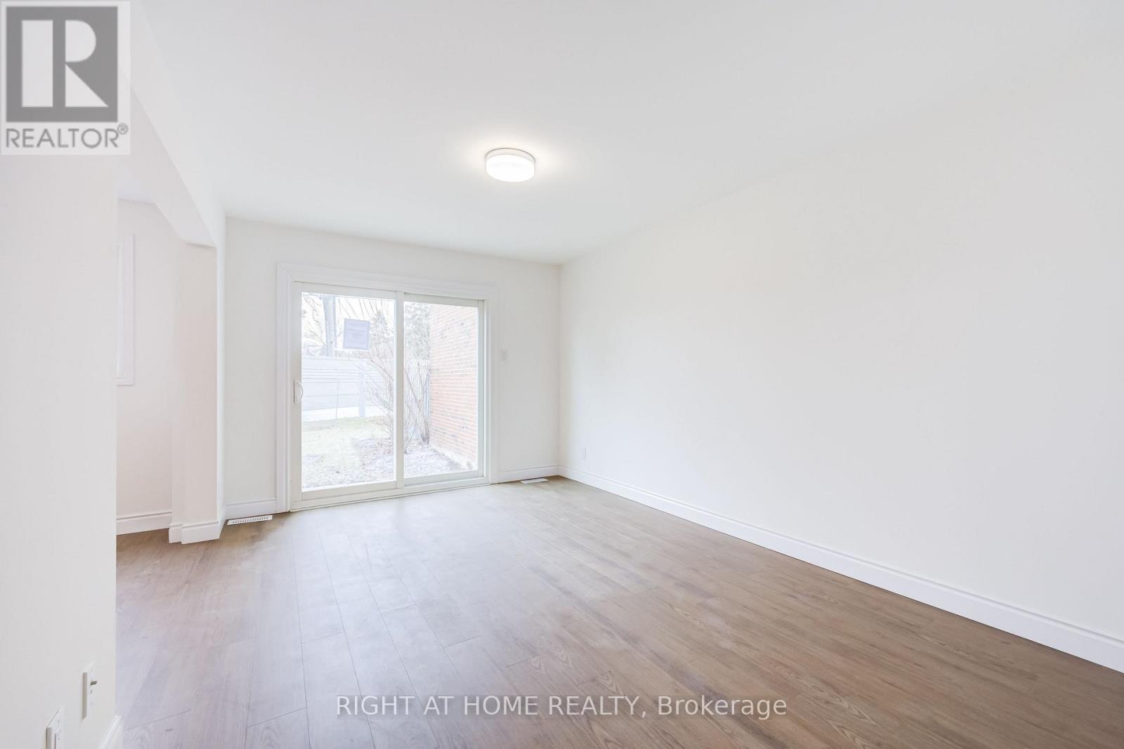 6 - 2687 Bromsgrove Road, Mississauga, Ontario  L5J 4C6 - Photo 10 - W12906656