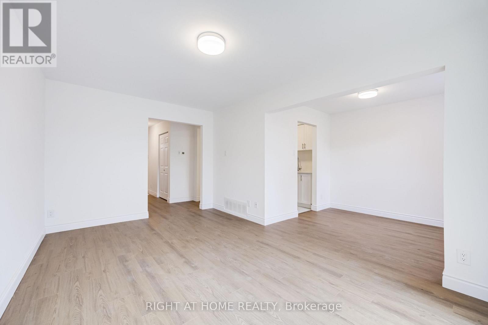 6 - 2687 Bromsgrove Road, Mississauga, Ontario  L5J 4C6 - Photo 11 - W12906656