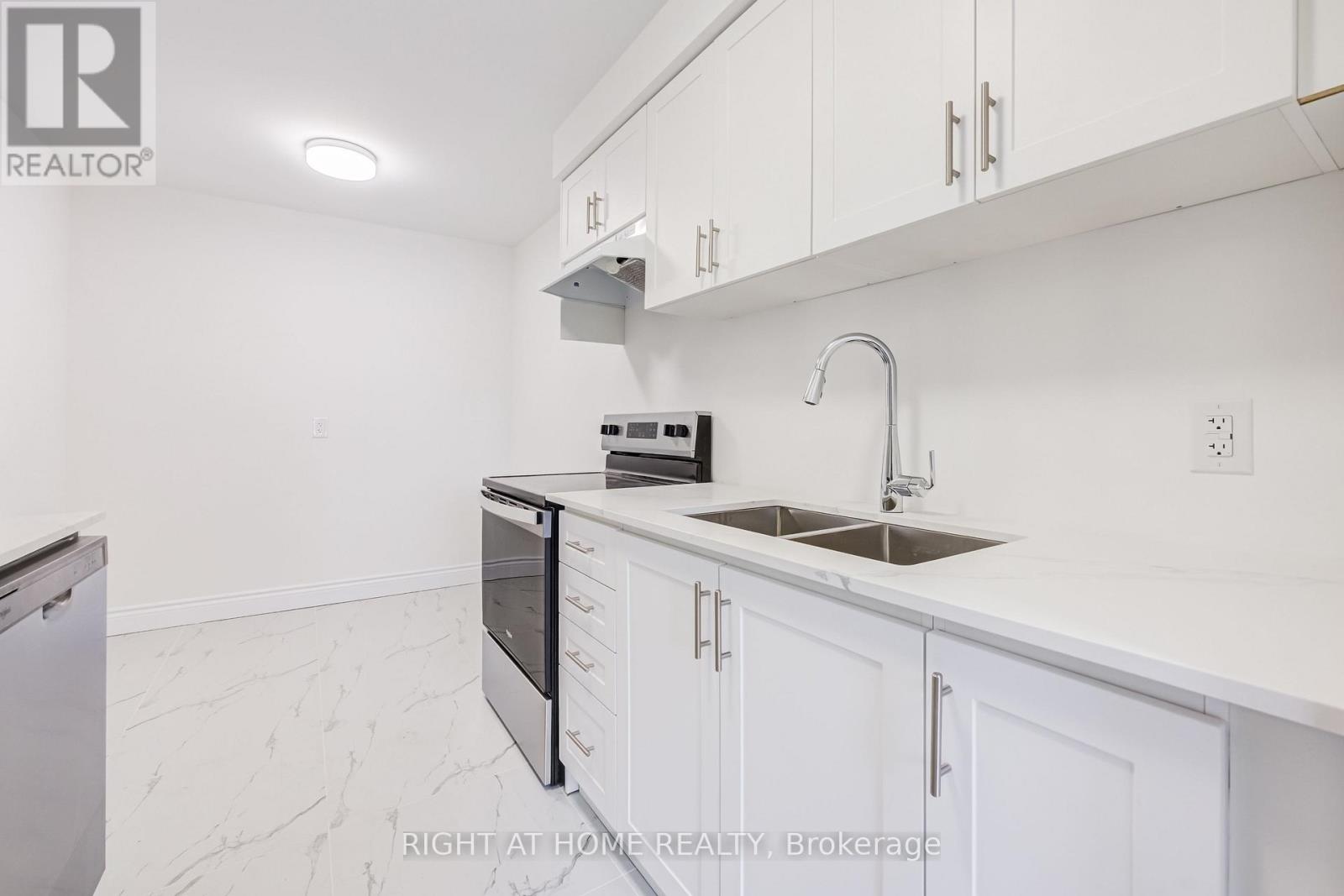 6 - 2687 Bromsgrove Road, Mississauga, Ontario  L5J 4C6 - Photo 14 - W12906656