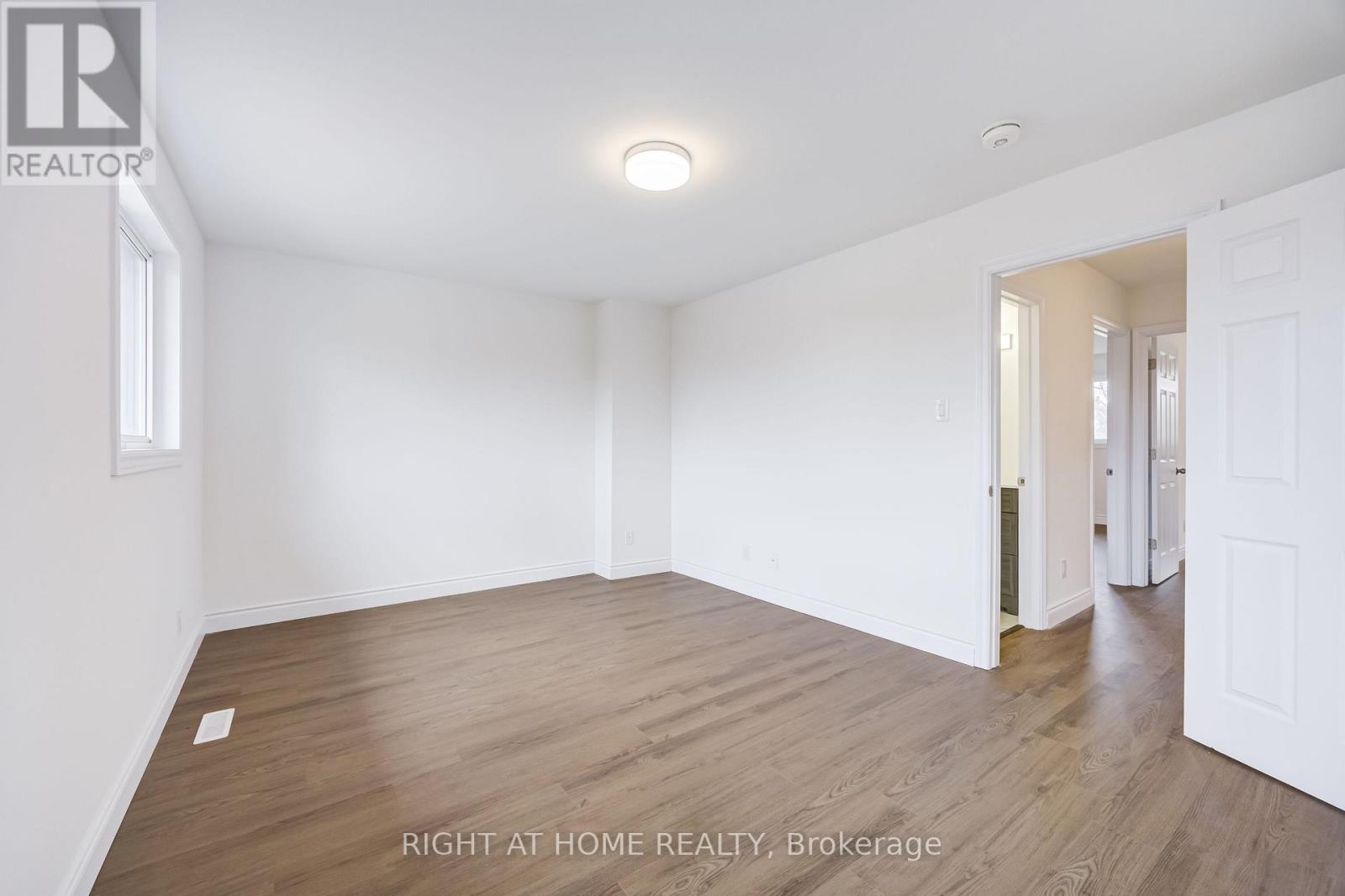 6 - 2687 Bromsgrove Road, Mississauga, Ontario  L5J 4C6 - Photo 18 - W12906656