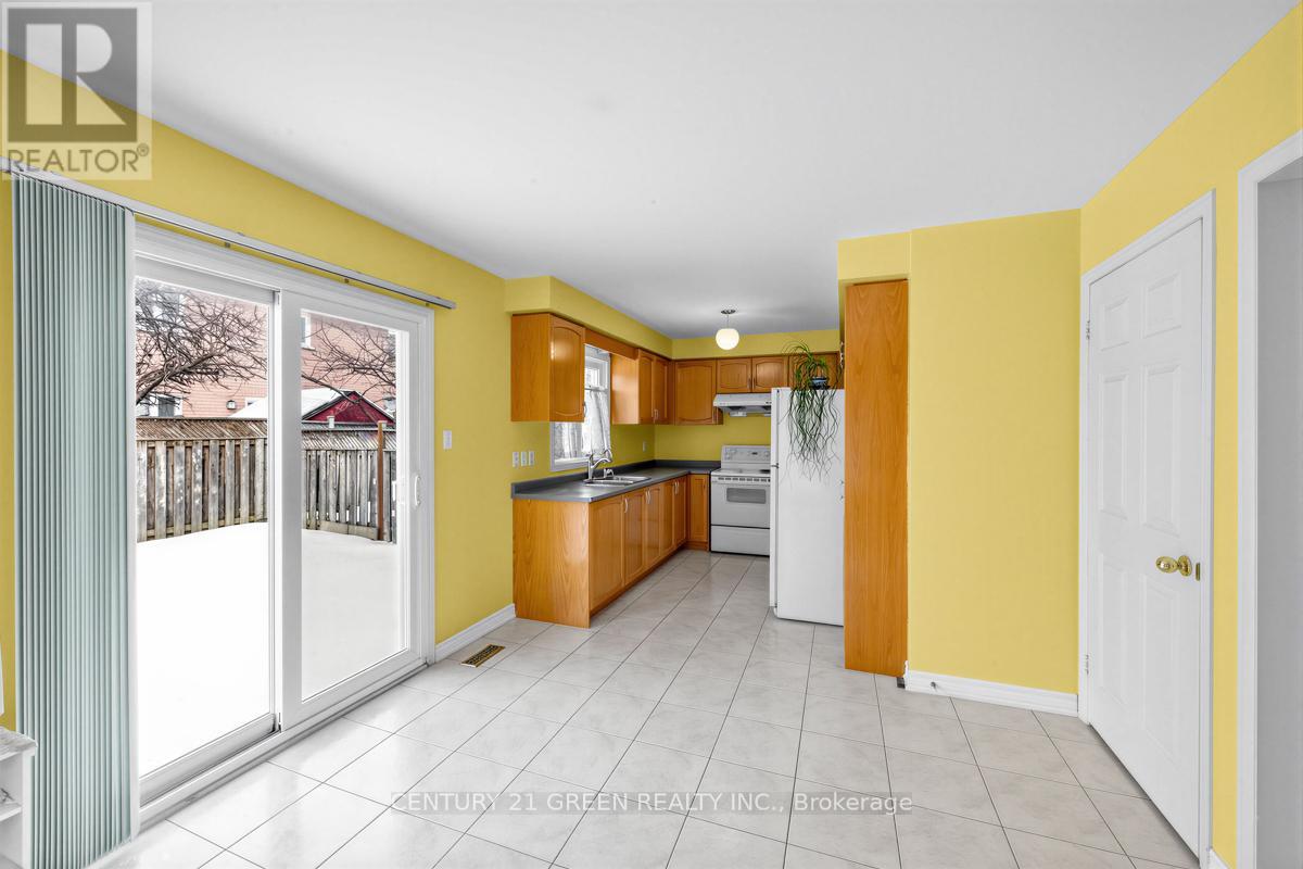 45 Dolphin Song Crescent, Brampton, Ontario  L6R 2A7 - Photo 14 - W12906672