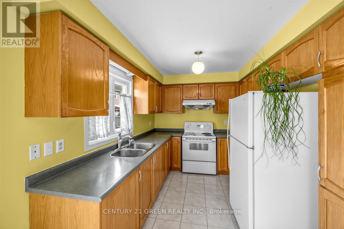 45 Dolphin Song Crescent, Brampton, Ontario  L6R 2A7 - Photo 16 - W12906672