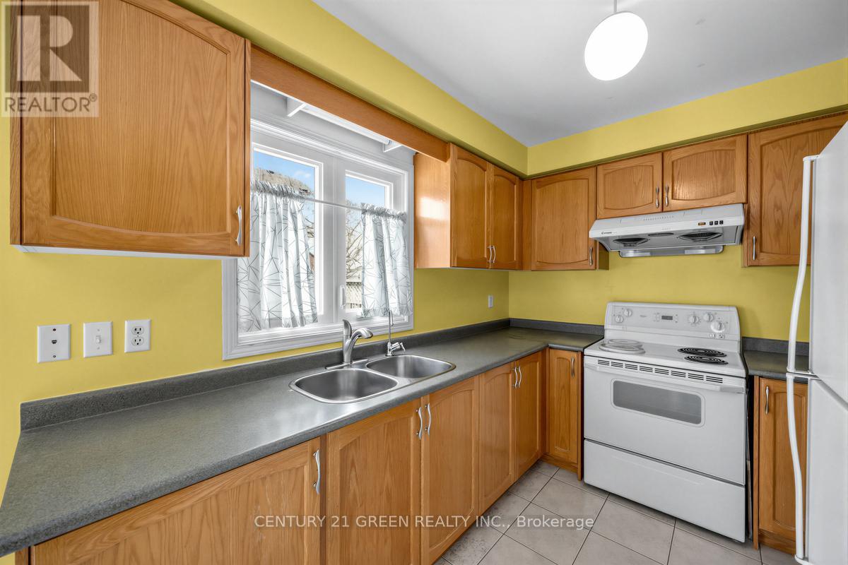 45 Dolphin Song Crescent, Brampton, Ontario  L6R 2A7 - Photo 19 - W12906672