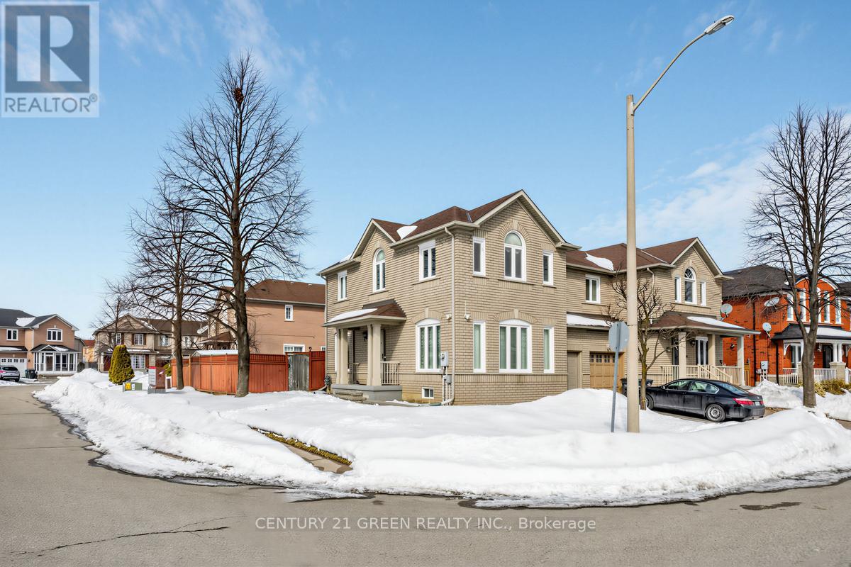 45 Dolphin Song Crescent, Brampton, Ontario  L6R 2A7 - Photo 3 - W12906672