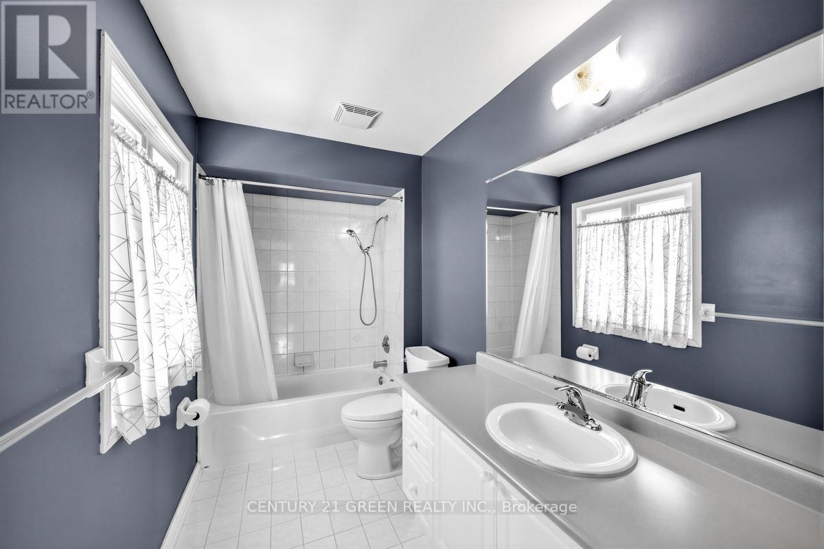 45 Dolphin Song Crescent, Brampton, Ontario  L6R 2A7 - Photo 30 - W12906672