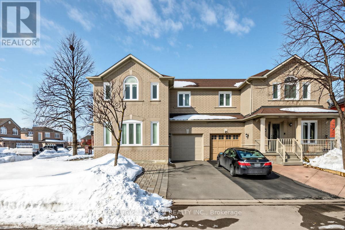 45 Dolphin Song Crescent, Brampton, Ontario  L6R 2A7 - Photo 5 - W12906672