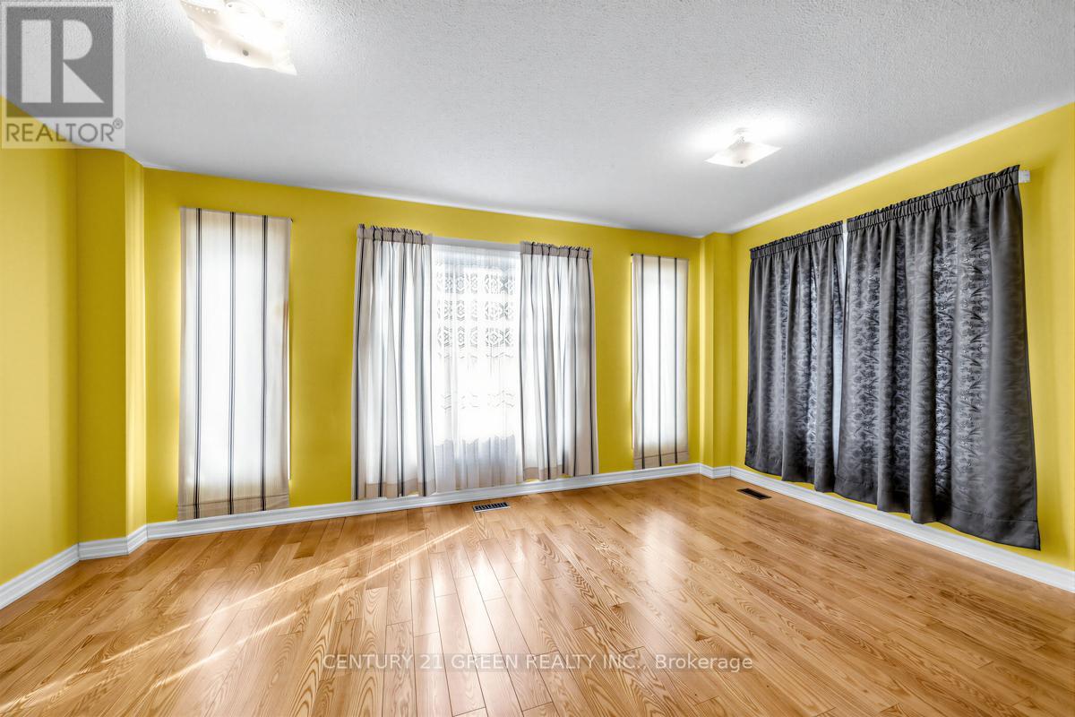 45 Dolphin Song Crescent, Brampton, Ontario  L6R 2A7 - Photo 7 - W12906672