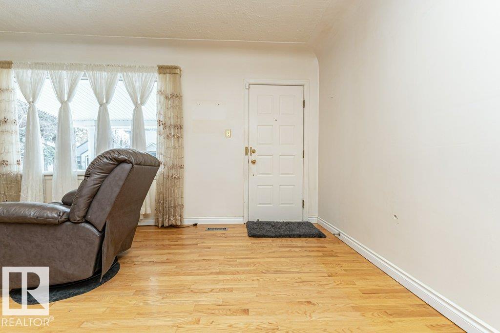 10516 75 Av Nw, Edmonton, Alberta  T6E 1J4 - Photo 7 - E4478571