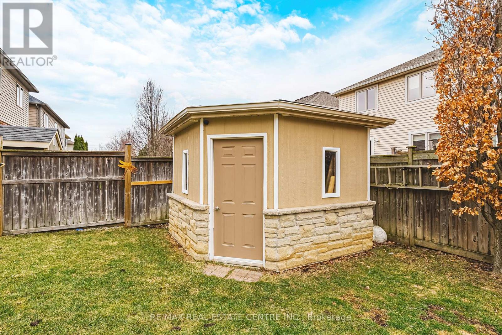 120 Valiant Circle, Hamilton, Ontario  L0R 1C0 - Photo 43 - X12906652