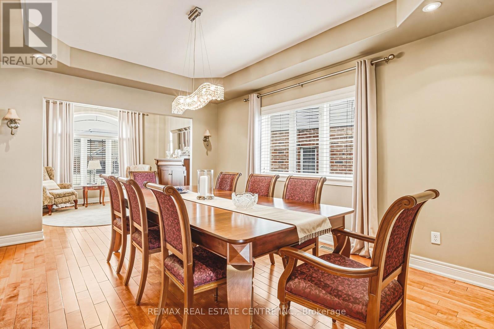 120 Valiant Circle, Hamilton, Ontario  L0R 1C0 - Photo 7 - X12906652