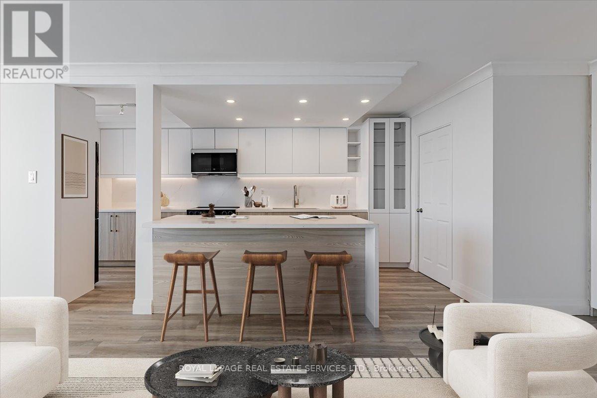 706 - 3000 Bathurst Street, Toronto, Ontario  M6B 3B4 - Photo 5 - C12901390