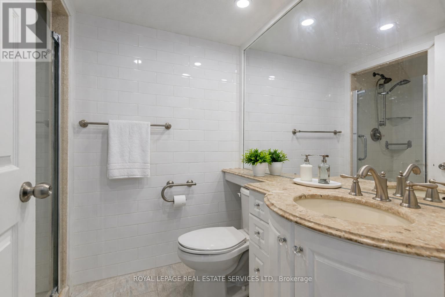 706 - 3000 Bathurst Street, Toronto, Ontario  M6B 3B4 - Photo 11 - C12901390