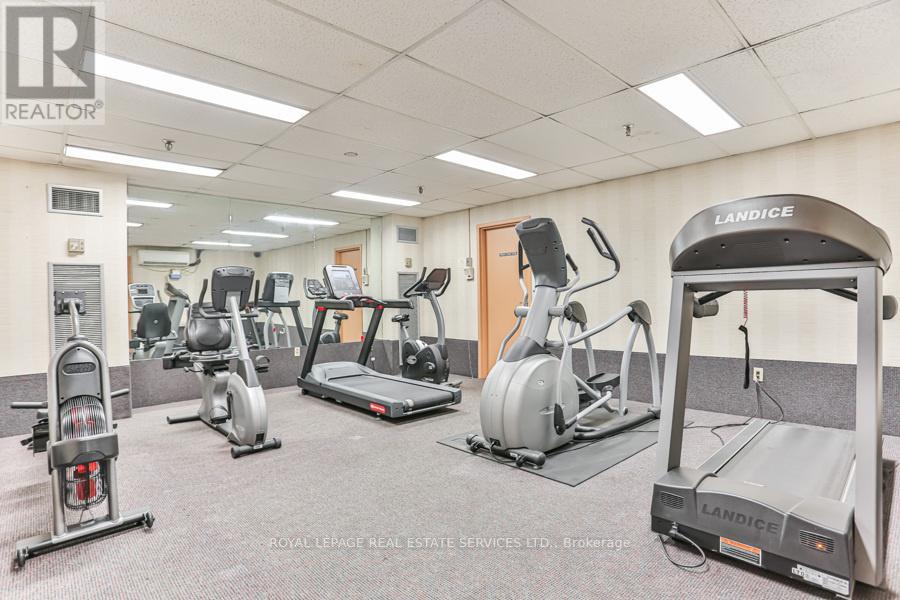 706 - 3000 Bathurst Street, Toronto, Ontario  M6B 3B4 - Photo 14 - C12901390