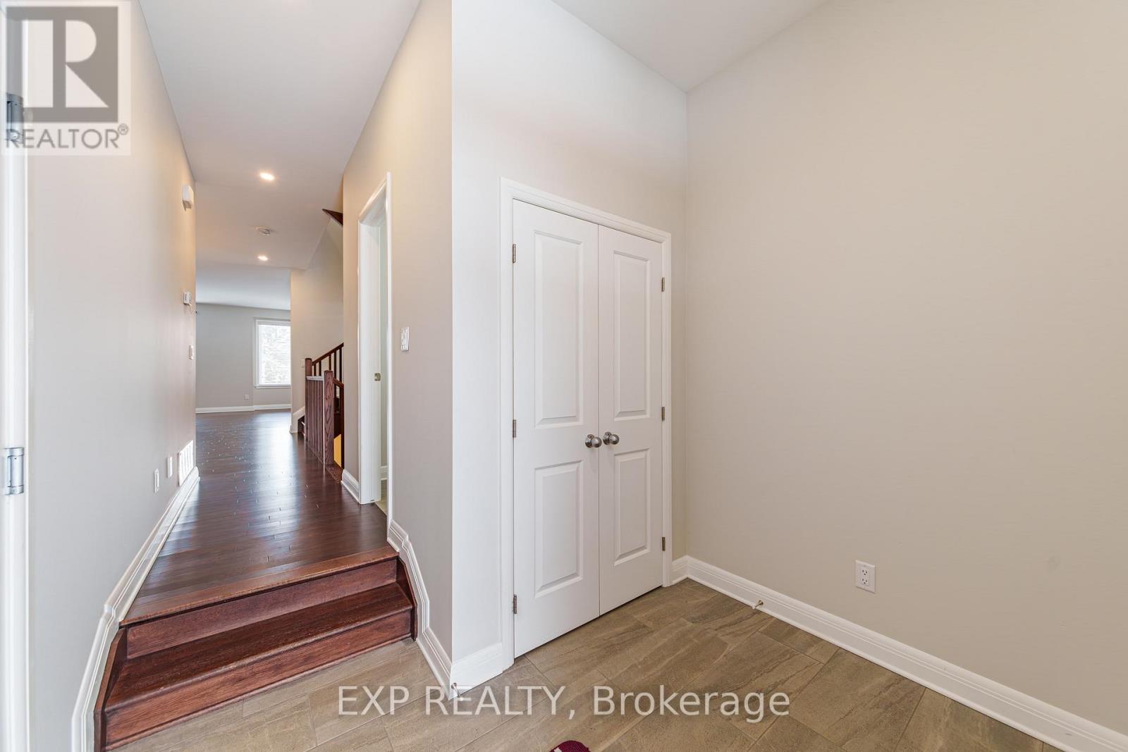 334 Kilspindie Ridge, Ottawa, Ontario K2J 5M8 - Photo 5 - X12906524