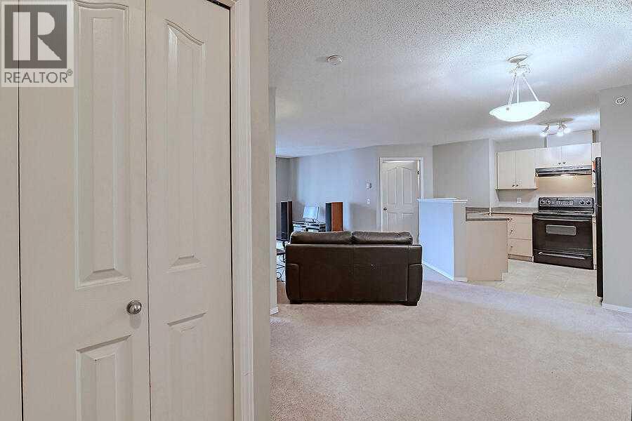 4417, 10 Prestwick Bay SE, Calgary, Alberta  T2Z 0B4 - Photo 10 - A2285133