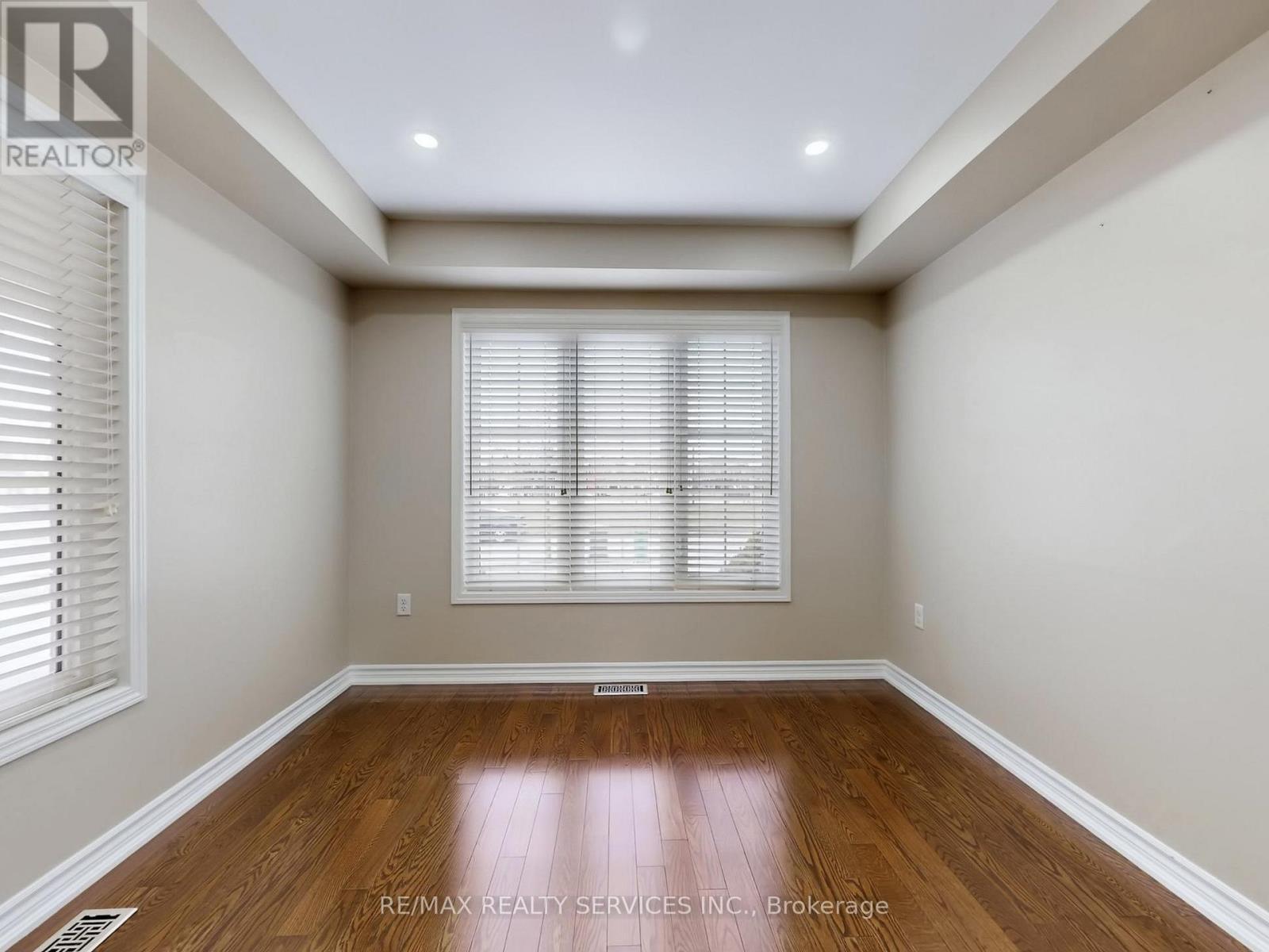 37 Bloom Drive, Brampton, Ontario  L6P 3C3 - Photo 19 - W12869912