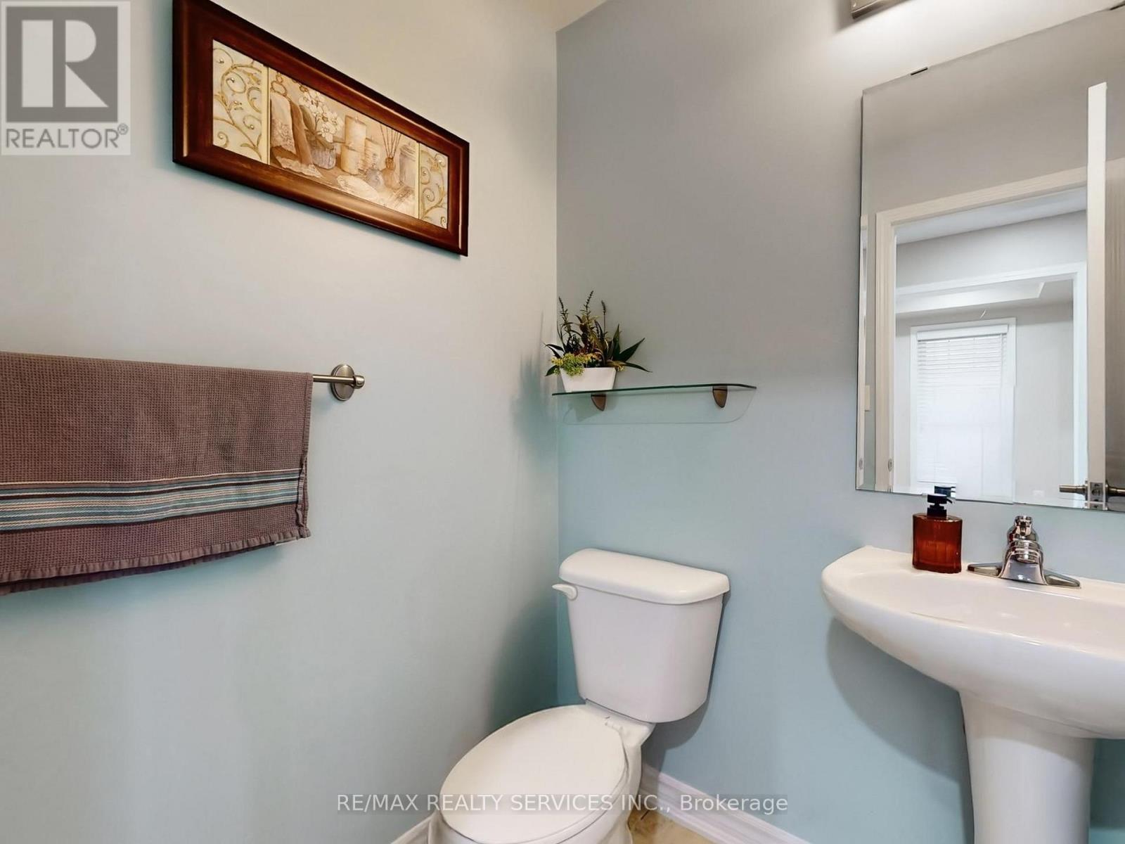 37 Bloom Drive, Brampton, Ontario  L6P 3C3 - Photo 22 - W12869912