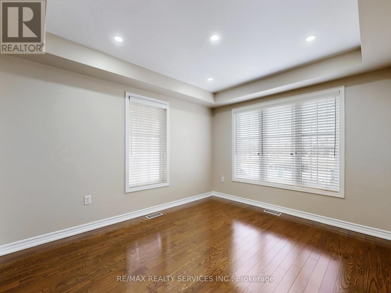 37 Bloom Drive, Brampton, Ontario  L6P 3C3 - Photo 20 - W12869912